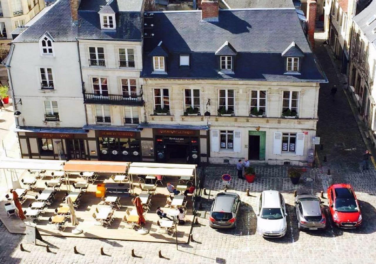 Bed and Breakfast Logis Du Parvis ***Face Cathedrale/In Front Of The Cathedral*** Laon Exterior foto