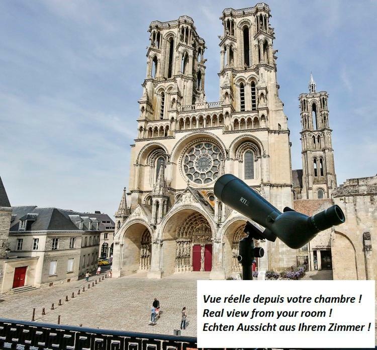 Bed and Breakfast Logis Du Parvis ***Face Cathedrale/In Front Of The Cathedral*** Laon Exterior foto